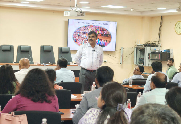 मतदान प्रक्रिया को तेजी लाने में निर्वाचन से जुड़े पदाधिकारियों की भूमिका अहम : के. रवि कुमार