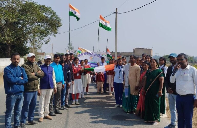 एमजीएम स्कूल में तिरंगा सम्मान यात्रा निकाला गया एमजीएम स्कूल में तिरंगा सम्मान यात्रा निकाला गया