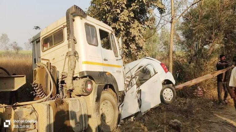 सड़क हादसा, एक ही परिवार के पांच सदस्यों की मौत