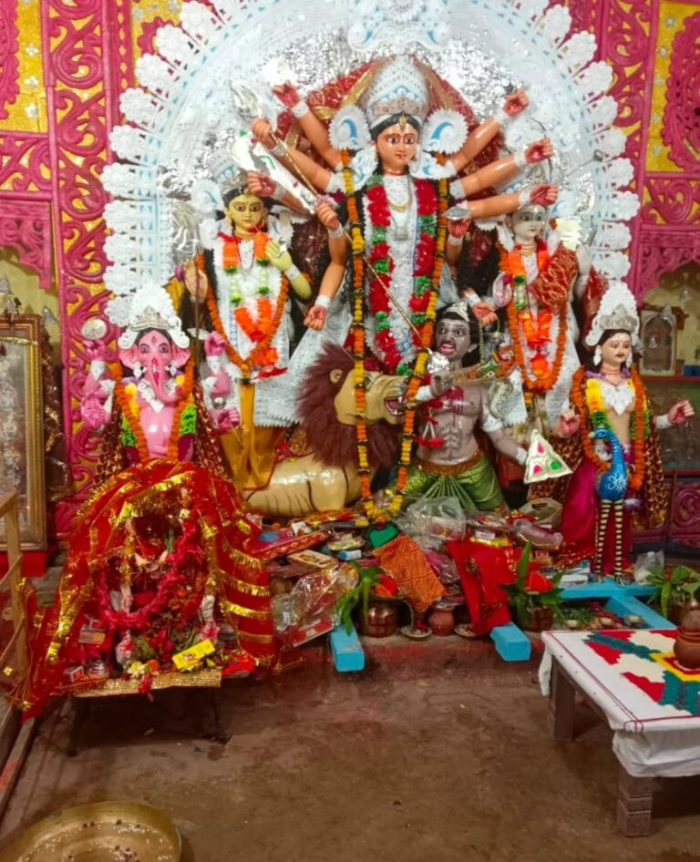 पिठोरिया में मां भवानी की प्रतिमा का विसर्जन संपन्न