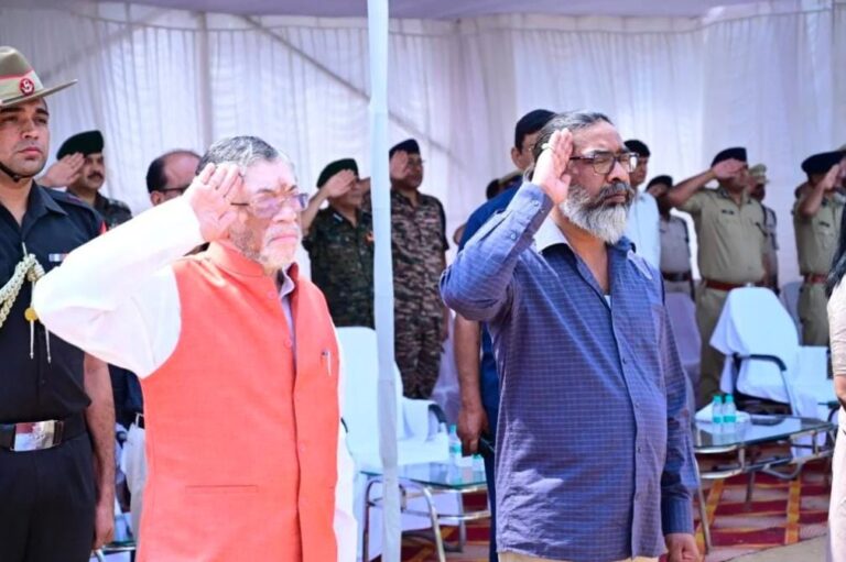 शहीद जवान सुनील धान को अश्रुपूरित श्रद्धांजलि, मुख्यमंत्री हेमंत सोरेन बोले : बलिदान व्यर्थ नहीं जाएगा