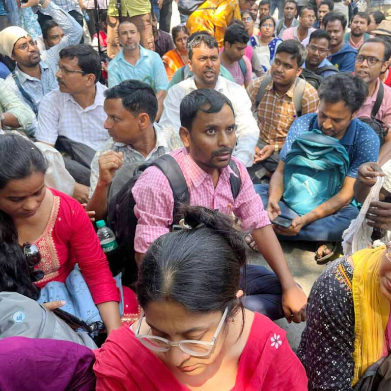 सुप्रीमकोर्ट से नौकरी रद्द, फिर भी स्कूलों के वेतन पोर्टल पर शिक्षकों का नाम बरकरार