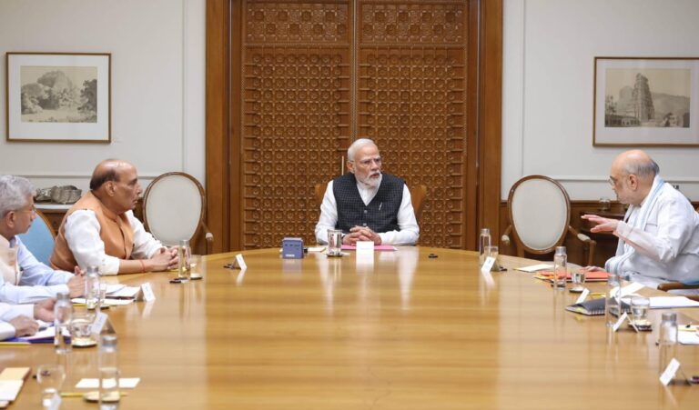 पहलगाम आतंकी हमला : सरकार का बड़ा एक्शन, सिंधु जल समझौता रोका, पाक उच्चायोग बंद