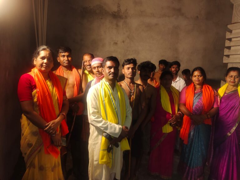 झूलन की थिरकन और मंडा की महिमा में डूबा सुकुरहुटू