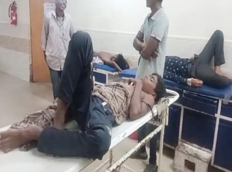 आकाशीय बिजली की चपेट में आने से 3 बच्चे झुलसे, दो की हालत गंभीर