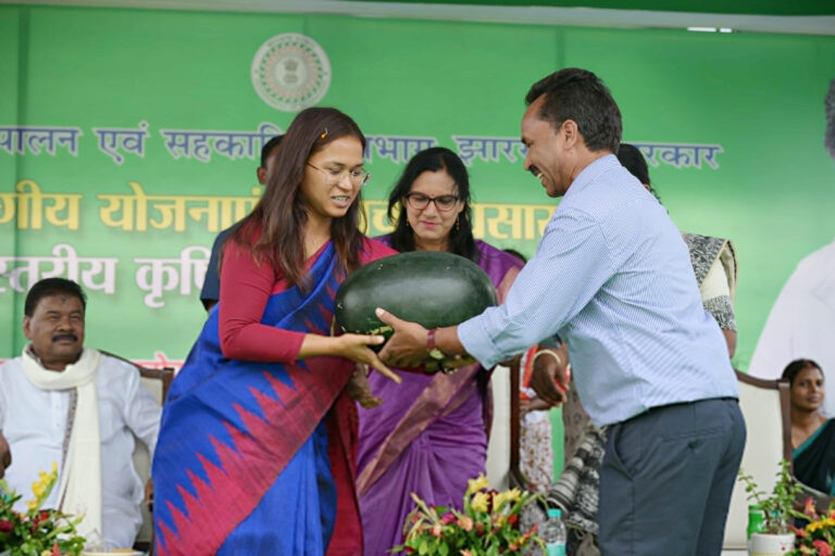 झारखंड के किसान मालिक बनें , मजदूर नहीं : कृषि मंत्री