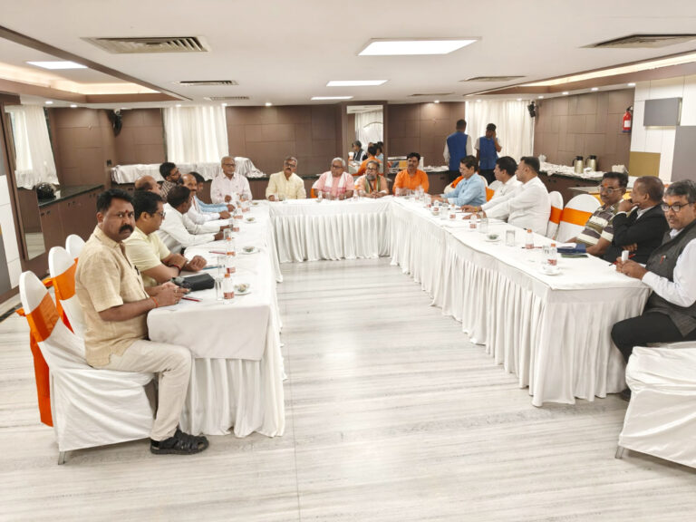 हिंदू कुटुंब और जनसंख्या नीति पर संकट: बजरंग बागड़ा