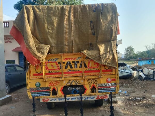 लूटकांड का पर्दाफाश: रांची पुलिस ने दो शातिर अपराधियों को किया गिरफ्तार, 407 टाटा ट्रक बरामद