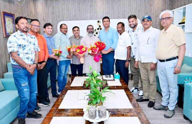 मुख्यमंत्री से मिले JSCA के नवनिर्वाचित पदाधिकारी, क्रिकेट को नई ऊंचाइयों तक पहुंचाने का लिया संकल्प