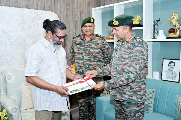 डूरंड कप फुटबॉल प्रतियोगिता: मुख्यमंत्री को आमंत्रण, ईस्टर्न कमांड के वरिष्ठ अधिकारियों ने की शिष्टाचार भेंट