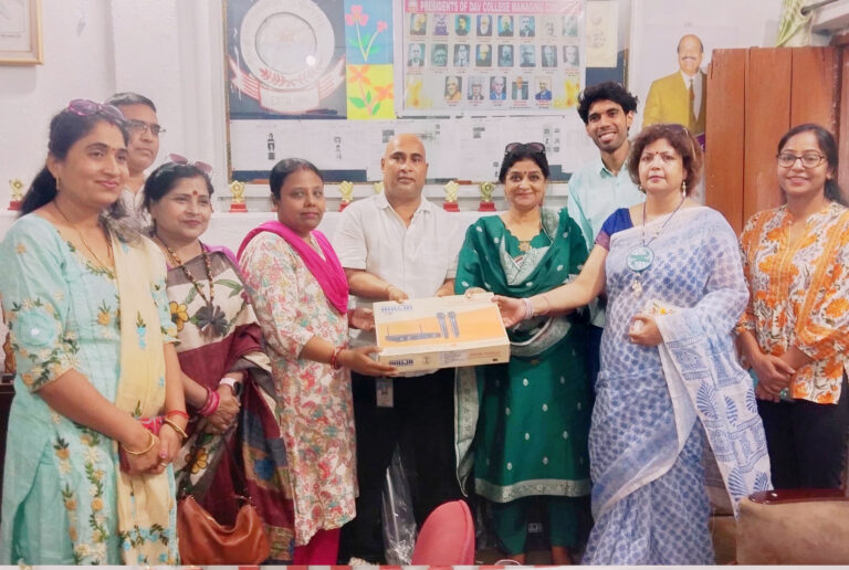 DAV पब्लिक स्कूल, पतरातू को मिला आधुनिक PA सिस्टम