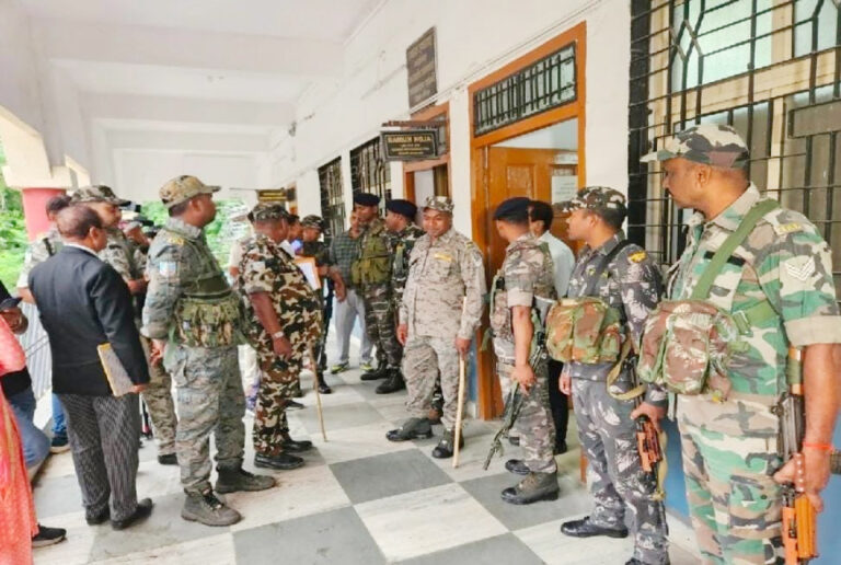 IAS विनय चौबे की तबियत बिगड़ी, रिम्स में भर्ती