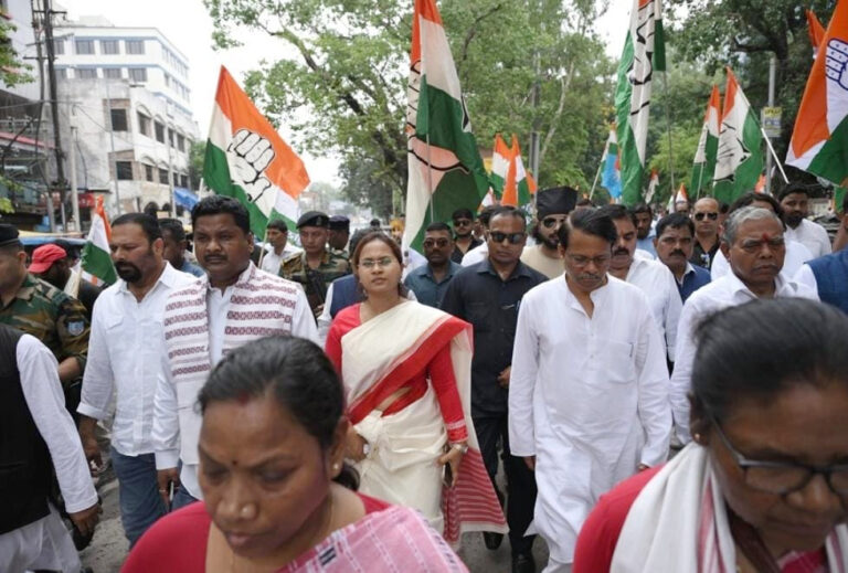 कांग्रेस का विराट प्रदर्शन, गूंज उठी एक सुर में सरना धर्म कोड दो