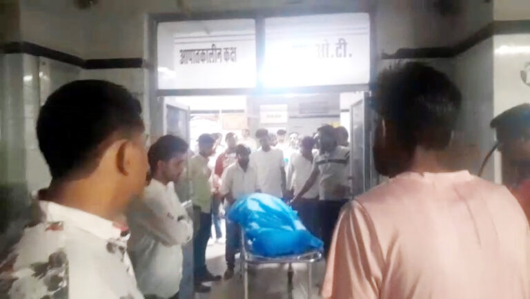 फिल्मी अंदाज में मर्डर, डॉक्टर तक भाग गया