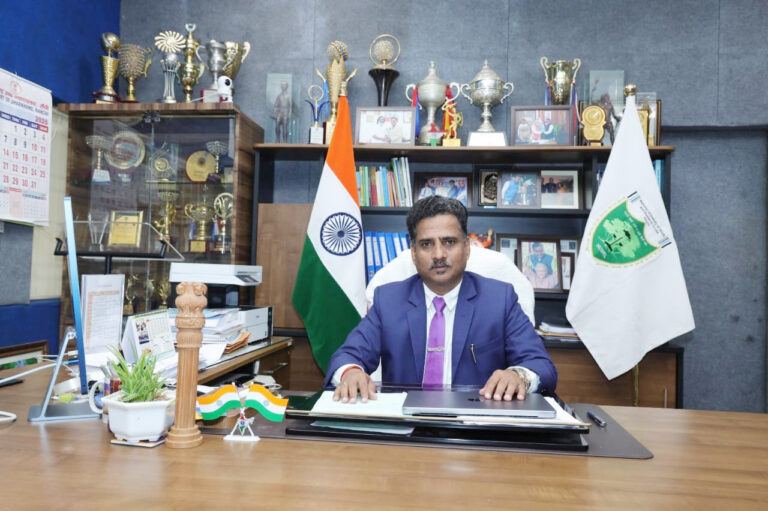 इंडियन अचीवर्स अवार्ड 2025 से सम्मानित हुए NUSRL के कुलपति प्रो. डॉ. अशोक पाटिल
