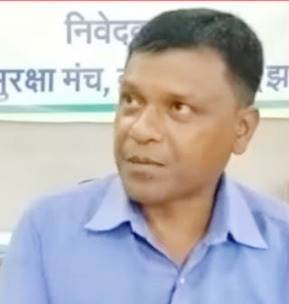 आदिवासी अस्मिता पर गरमा रही बहस, सोमा उरांव ने खोला मोर्चा आदिवासी अस्मिता पर गरमा रही बहस, सोमा उरांव ने खोला मोर्चा