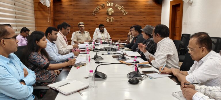 राष्ट्रपति द्रौपदी मुर्मु के रांची आगमन को लेकर तैयारियां तेज, उपायुक्त ने की समीक्षा बैठक