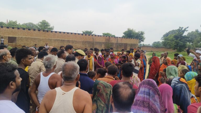तालाब से चार मासूमों के शव मिले, गांव में मातम तालाब से चार मासूमों के शव मिले, गांव में मातम