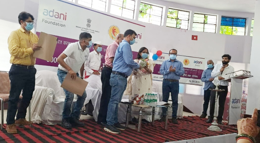 अदाणी फाउंडेशन ने 150 टीबी रोगियों को दिया पोषण पैकेट – स्वस्थ गोड्डा की दिशा में सार्थक पहल