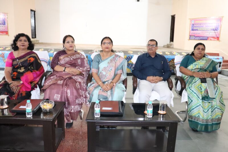 सरस्वती विद्या मंदिर, धुर्वा में सीबीएसई द्वारा क्षमता निर्माण कार्यक्रम आयोजित