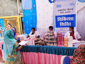 पतरातू बस्ती में पीवीयूएनल लिमिटेड द्वारा विशेष चिकित्सा शिविर का आयोजन