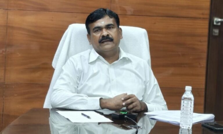 पंचायत और वार्ड स्तर पर विशेष शिविर आयोजित कर पैतृक मैपिंग में लाएं तेजी : के. रवि कुमार पंचायत और वार्ड स्तर पर विशेष शिविर आयोजित कर पैतृक मैपिंग में लाएं तेजी : के. रवि कुमार