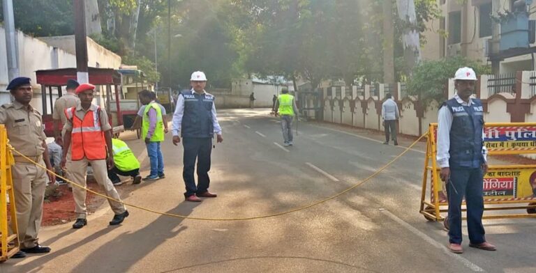 महापर्व छठ को लेकर शहर के ट्रैफिक में बदलाव, मालवाहक वाहनों के प्रवेश पर रहेगी रोक महापर्व छठ को लेकर शहर के ट्रैफिक में बदलाव, मालवाहक वाहनों के प्रवेश पर रहेगी रोक