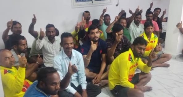 ट्यूनीशिया में फंसे झारखंड के 48 प्रवासी कामगारों की स्वदेश वापसी, बकाया वेतन का भुगतान शुरू ट्यूनीशिया में फंसे झारखंड के 48 प्रवासी कामगारों की स्वदेश वापसी, बकाया वेतन का भुगतान शुरू