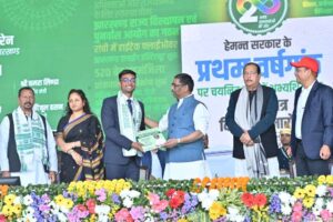 सीएम ने 8792 अभ्यर्थियों को दी नियुक्ति, कहा- राज्य को मिलकर संवारना है