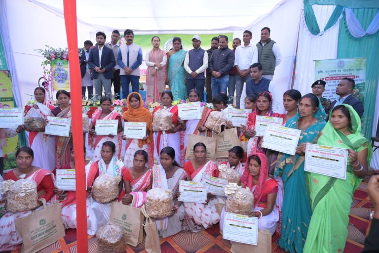 झारखंड में मशरूम उत्पादन और मधुमक्खी पालन से रुकेगा पलायन : शिल्पी नेहा तिर्की