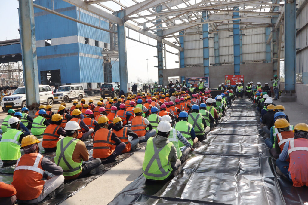 PVUNL में लेबर कोड पर जागरूकता अभियान, कर्मियों को बताए गए अधिकार