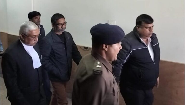 हेमंत सोरेन ईडी समन अवमानना केस में कोर्ट में पेश, मिली जमानत