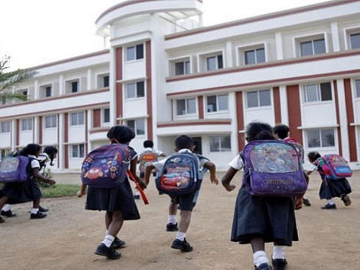 फीस बढ़ाने से पहले प्राइवेट स्कूलों को दिखाना होगा पूरा हिसाब-किताब फीस बढ़ाने से पहले प्राइवेट स्कूलों को दिखाना होगा पूरा हिसाब-किताब