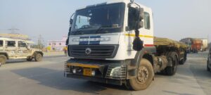 बरकट्ठा में सड़क हादसा: गोरहर थाना के पास युवक की मौत, एक घायल