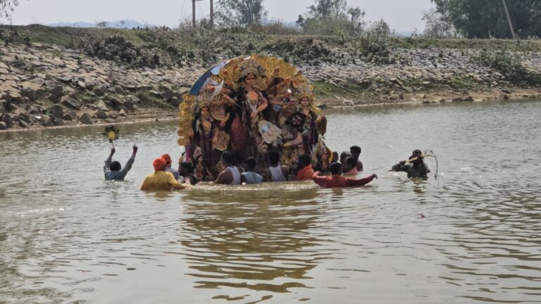सलैया में चंद घंटों में तैयार किया सड़क मार्ग, सामुदायिक सहभागिता की अनूठी मिसाल