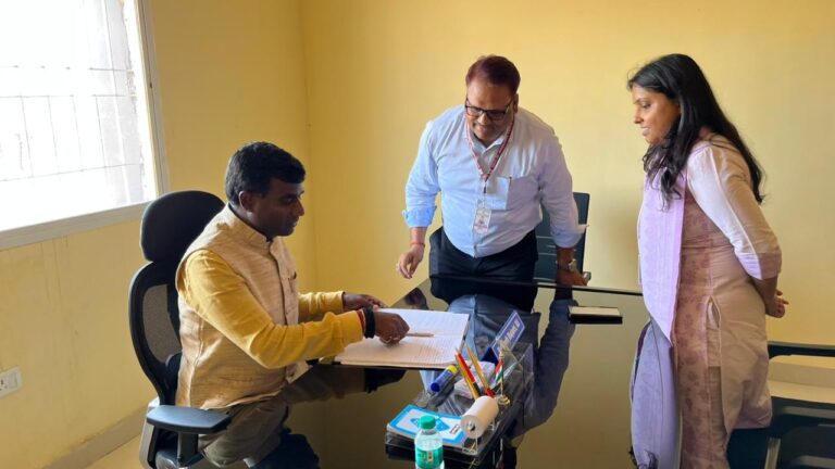 ईवीएम वेयर हाउस का उपायुक्त ने किया निरीक्षण