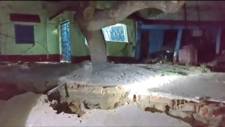 धनबाद में फिर भू-धसान का कहर: टण्डाबाड़ी बस्ती के 10 घर जमींदोज, 4 घायल