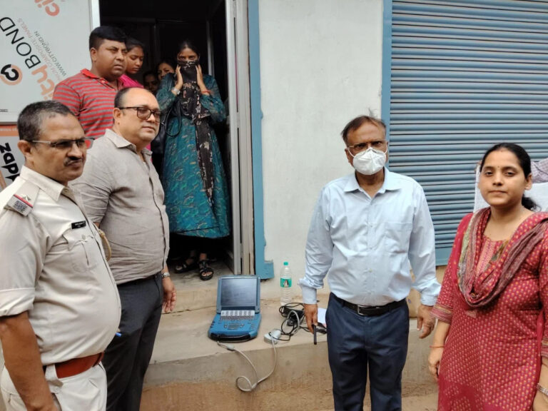 पंडरा में अवैध अल्ट्रासाउंड सेंटर का भंडाफोड़, तीन आरोपी गिरफ्तार पंडरा में अवैध अल्ट्रासाउंड सेंटर का भंडाफोड़, तीन आरोपी गिरफ्तार
