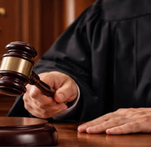 बेटे की चाह में हैवान बना पिता, 8 वर्षीय बेटी की हत्या पर अदालत का बड़ा फैसला बेटे की चाह में हैवान बना पिता, 8 वर्षीय बेटी की हत्या पर अदालत का बड़ा फैसला