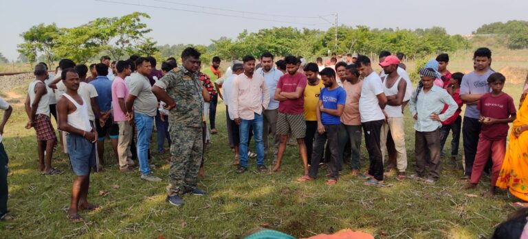 हाथियों का कहर, महिला को कुचलकर मार डाला