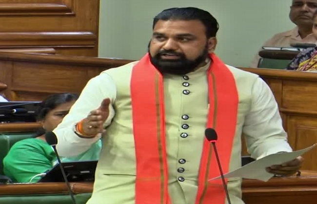 सरकारी स्कूलों में शनिवार को हाफ डे पर सात दिनों में होगा फैसला : मुख्यमंत्री सरकारी स्कूलों में शनिवार को हाफ डे पर सात दिनों में होगा फैसला : मुख्यमंत्री