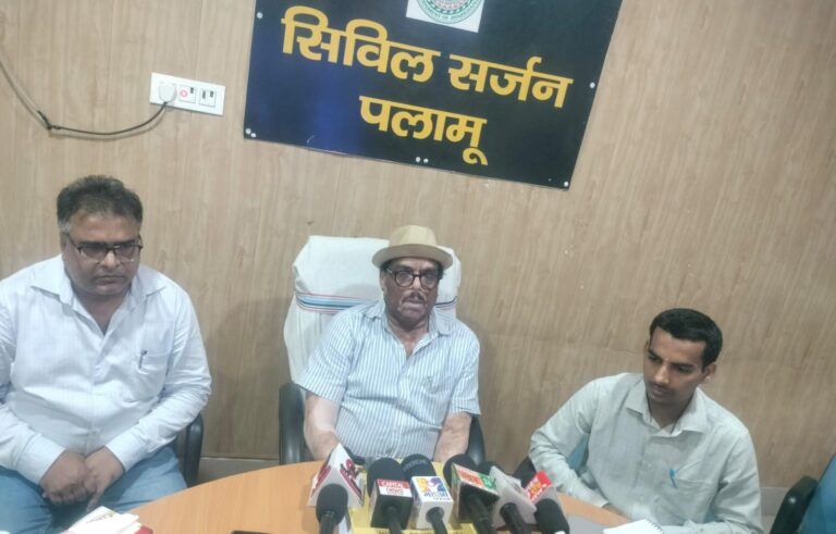 आर्जीमोन मिले सरसों तेल से एक ही परिवार के पांच लोगों की मौत, ड्रॉप्सी बीमारी की पुष्टि आर्जीमोन मिले सरसों तेल से एक ही परिवार के पांच लोगों की मौत, ड्रॉप्सी बीमारी की पुष्टि
