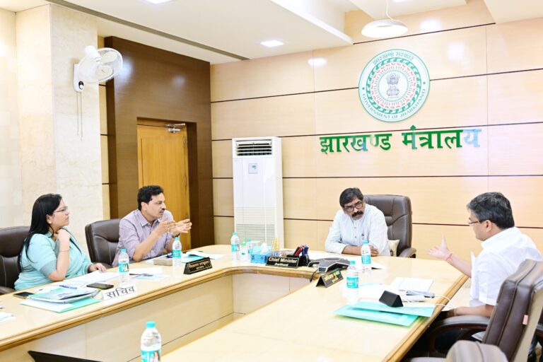 डिजिटल झारखंड विजन 2029 पर सीएम हेमंत सोरेन का फोकस, पूरे राज्य के डिजिटल इंफ्रास्ट्रक्चर की होगी मैपिंग डिजिटल झारखंड विजन 2029 पर सीएम हेमंत सोरेन का फोकस, पूरे राज्य के डिजिटल इंफ्रास्ट्रक्चर की होगी मैपिंग
