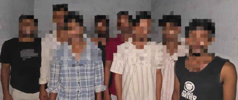 बिहार पुलिस परीक्षा में नकल कराने वाले गिरोह का भंडाफोड़, सिपाही और दो होमगार्ड समेत आठ गिरफ्तार बिहार पुलिस परीक्षा में नकल कराने वाले गिरोह का भंडाफोड़, सिपाही और दो होमगार्ड समेत आठ गिरफ्तार