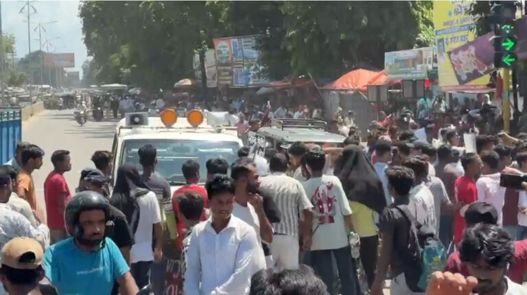 पूर्णिया हिंसा मामले में 29 नामजद और 250 अज्ञात पर प्राथमिकी, सरकारी संपत्ति व मीडिया कर्मियों पर हमले का आरोप