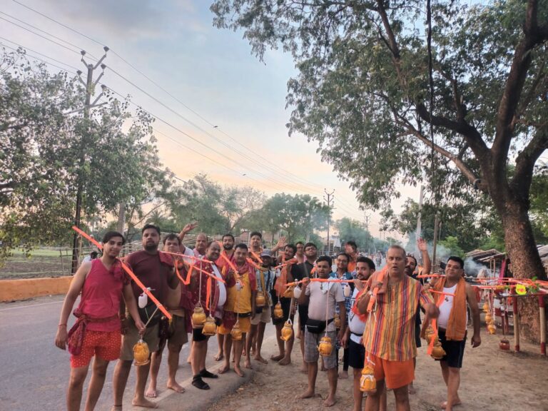 25 जुलाई से निकलेगी शिव शंकर मंडल की कांवड़ यात्रा, 40 श्रद्धालु करेंगे बाबा बैद्यनाथ का जलाभिषेक 25 जुलाई से निकलेगी शिव शंकर मंडल की कांवड़ यात्रा, 40 श्रद्धालु करेंगे बाबा बैद्यनाथ का जलाभिषेक