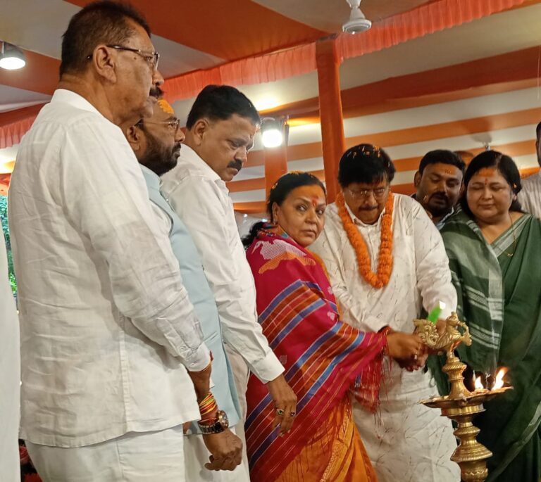 श्रावणी मेला-2026 का भव्य आगाज, वैदिक मंत्रोच्चार और ‘बोल बम’ के जयघोष से गूंजी बाबा नगरी श्रावणी मेला-2026 का भव्य आगाज, वैदिक मंत्रोच्चार और 'बोल बम' के जयघोष से गूंजी बाबा नगरी