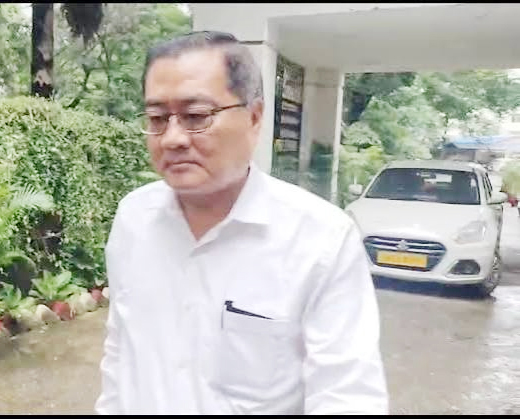14वीं JPSC परीक्षा गड़बड़ी: पूर्व अध्यक्ष एल. खियांग्ते से आज तीसरे दिन भी होगी CID की पूछताछ 14वीं JPSC परीक्षा गड़बड़ी: पूर्व अध्यक्ष एल. खियांग्ते से आज तीसरे दिन भी होगी CID की पूछताछ