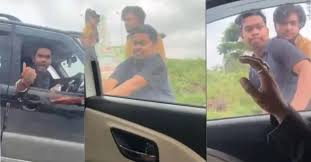 दशम फॉल से लौट रही महिलाओं का स्कॉर्पियो सवारों ने किया पीछा, हरकत से दहशत; पुलिस ने शुरू की जांच दशम फॉल से लौट रही महिलाओं का स्कॉर्पियो सवारों ने किया पीछा, हरकत से दहशत; पुलिस ने शुरू की जांच