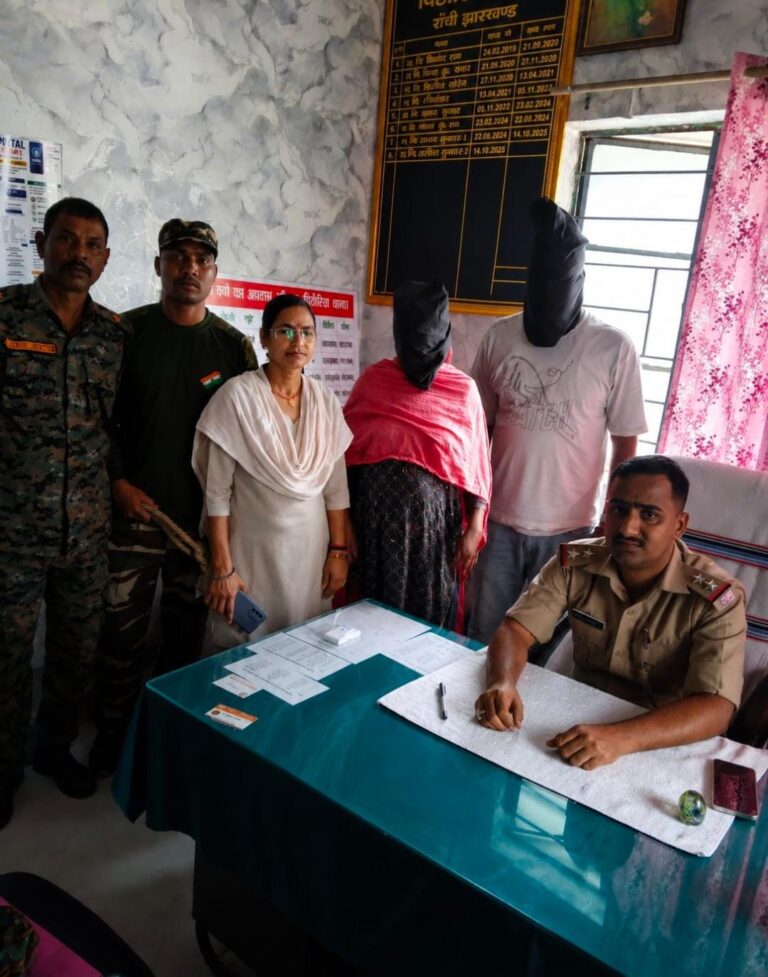 पिठोरिया पुलिस का वारंटियों पर शिकंजा, एनआईए एक्ट समेत दो मामलों के दो आरोपी गिरफ्तार पिठोरिया पुलिस का वारंटियों पर शिकंजा, एनआईए एक्ट समेत दो मामलों के दो आरोपी गिरफ्तार